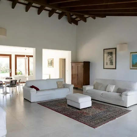 Villa Villa Dammusello